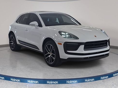 Used 2022 Porsche Macan AWD/4WD image 4