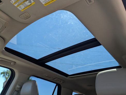 Used 2022 Ford Expedition Limited image 23