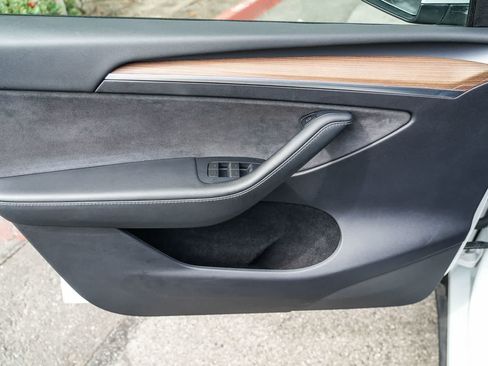 Used 2023 Tesla Model Y Long Range AWD/4WD image 20