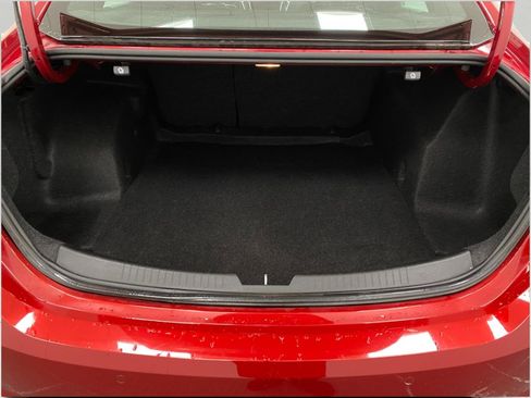 Used 2021 Chevrolet Malibu LT image 6