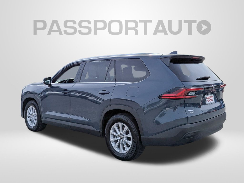 Certified 2025 Toyota Grand Highlander AWD image 3