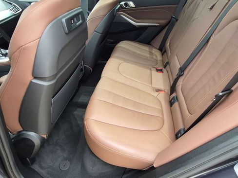 Used 2022 BMW X5 xDrive40i AWD/4WD image 10