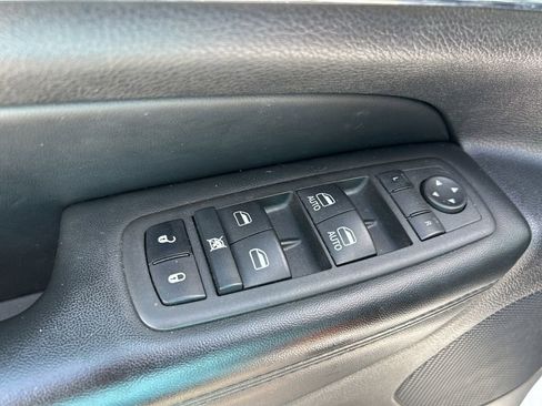 Used 2022 Jeep Grand Cherokee Limited image 13