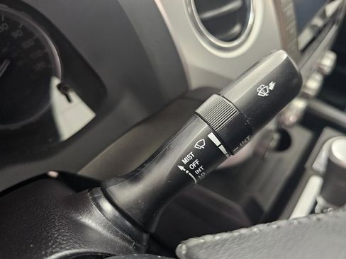 Used 2020 Toyota Tundra SR5 w/ SR5 Leather Package image 19