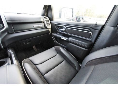 Used 2024 RAM 1500 Laramie image 12