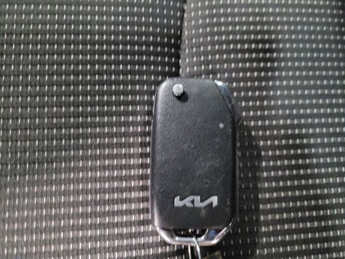 Used 2019 Kia Forte LXS FWD image 32