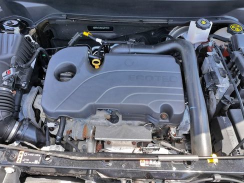 Used 2020 Chevrolet Equinox LT w/ Driver Convenience Package AWD/4WD image 33