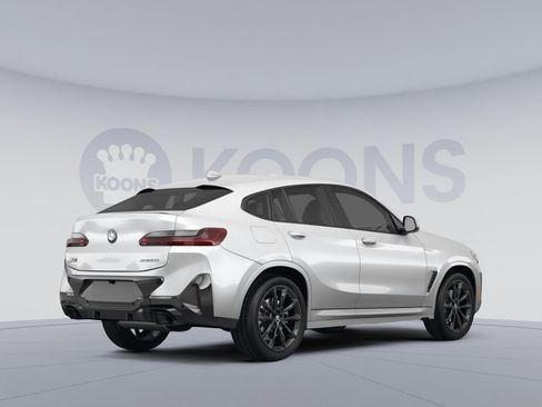 Used 2024 BMW X4 xDrive30i image 4