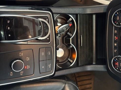 Used 2018 Mercedes-Benz GLS 550 4MATIC image 17
