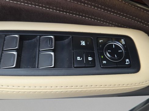 Used 2019 Lexus LS 500 RWD image 34