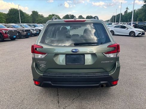 Used 2021 Subaru Forester AWD/4WD image 10