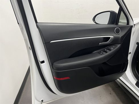 Used 2023 Hyundai Sonata SE image 20