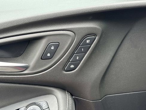 Used 2023 Buick Encore GX Essence w/ Experience Buick Package image 13