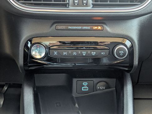 Used 2023 Ford Escape Platinum w/ Premium Technology Package image 18