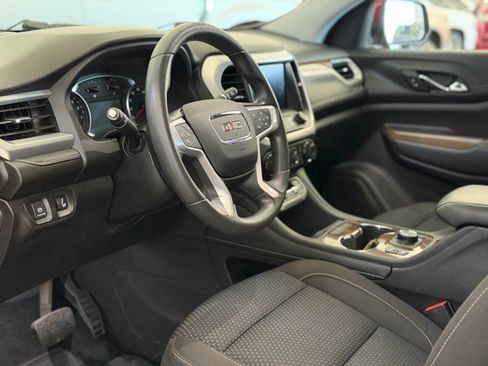 Used 2021 GMC Acadia SLE w/ Driver Convenience Package FWD image 16