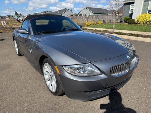 Used 2008 BMW Z4 3.0si image 25