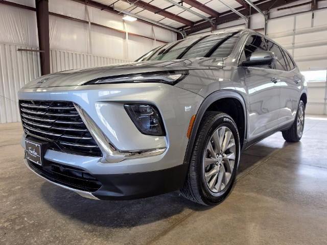 Used 2026 Buick Enclave Preferred FWD image 2