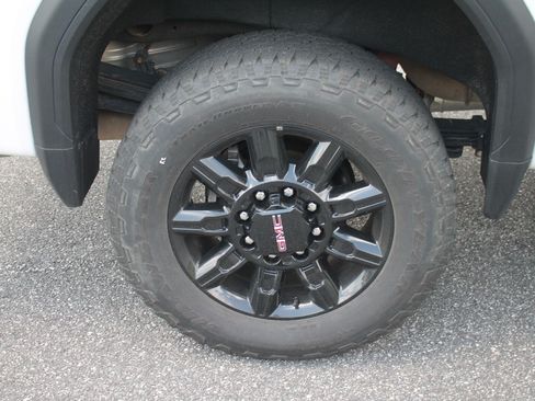 Used 2024 GMC Sierra 2500 AT4 AWD/4WD image 33