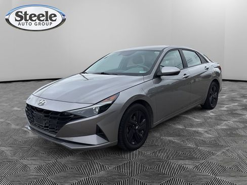 Certified 2023 Hyundai Elantra SEL FWD image 1