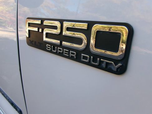 Used 2003 Ford F250 XLT image 26