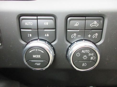 New 2026 GMC Sierra 3500 AT4 AWD/4WD image 17