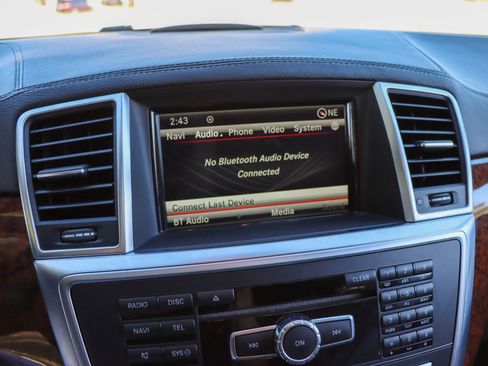 Used 2015 Mercedes-Benz GL 450 4MATIC image 43