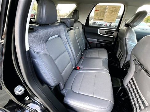 Used 2025 Ford Bronco Sport Badlands image 24