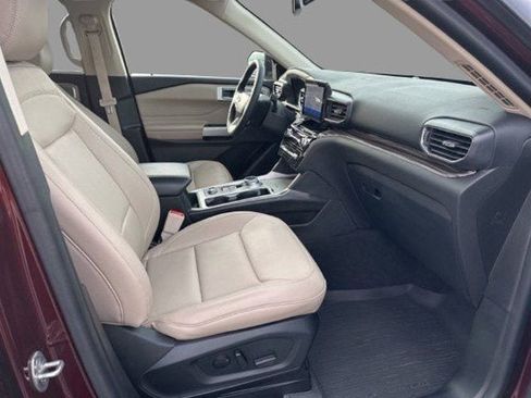 Certified 2022 Ford Explorer Limited w/ Equipment Group 301A image 10