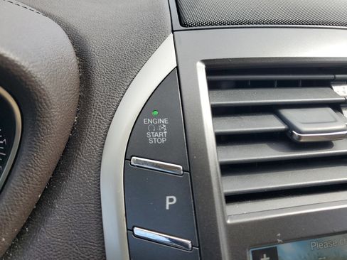 Used 2018 Lincoln MKC Select w/ Select Plus Package image 26