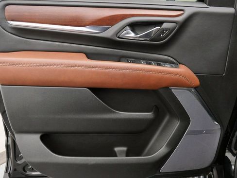 Used 2024 GMC Yukon Denali Ultimate image 13