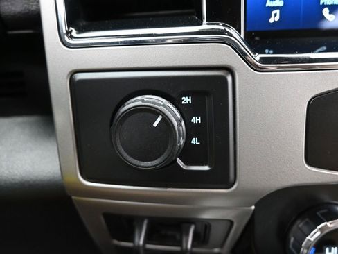 Used 2022 Ford F250 Lariat w/ Chrome Package image 30