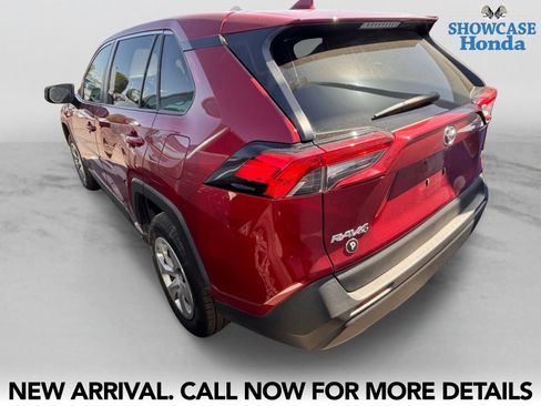 Used 2023 Toyota RAV4 LE FWD image 4