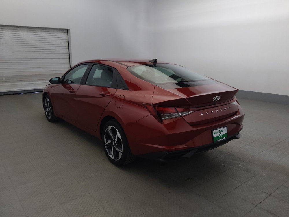 Used 2023 Hyundai Elantra SEL w/ Convenience Package FWD image 5