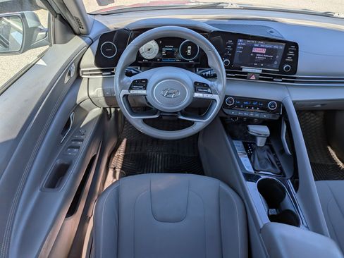 Used 2022 Hyundai Elantra SEL w/ Convenience Package image 14