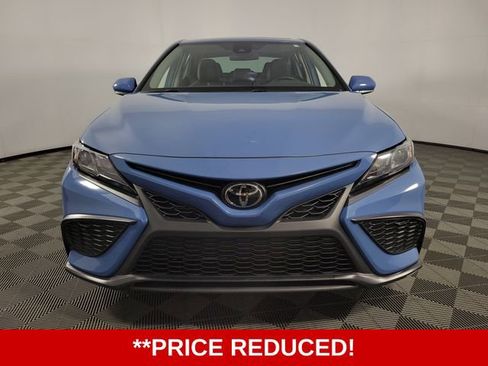 Used 2023 Toyota Camry SE FWD image 2