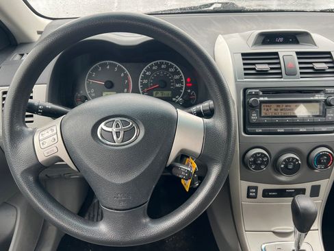 Used 2012 Toyota Corolla LE image 11