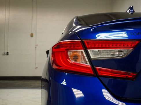Used 2018 Honda Accord Sport image 39