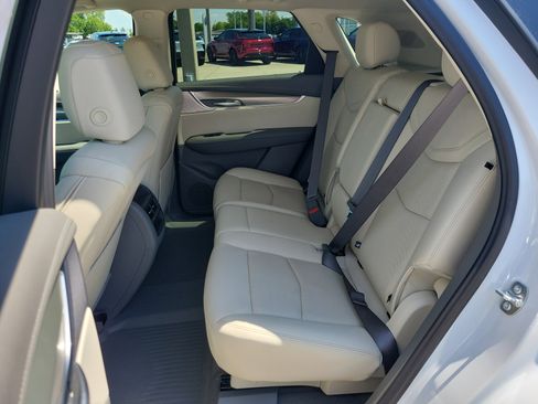 New 2026 Cadillac XT5 Premium Luxury w/ LPO, Floor Liner Package image 17