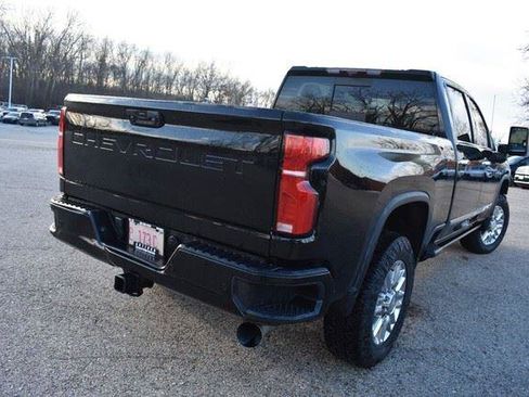 Used 2025 Chevrolet Silverado 2500 High Country w/ High Country Premium Package AWD/4WD image 8