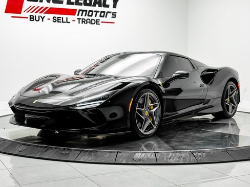 Used 2023 Ferrari F8 Tributo RWD image 2
