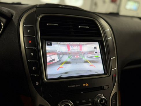 Used 2019 Lincoln Nautilus Reserve AWD/4WD image 18
