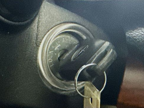 Used 2013 Subaru Outback 2.5i Limited w/ Moonroof Pkg image 18