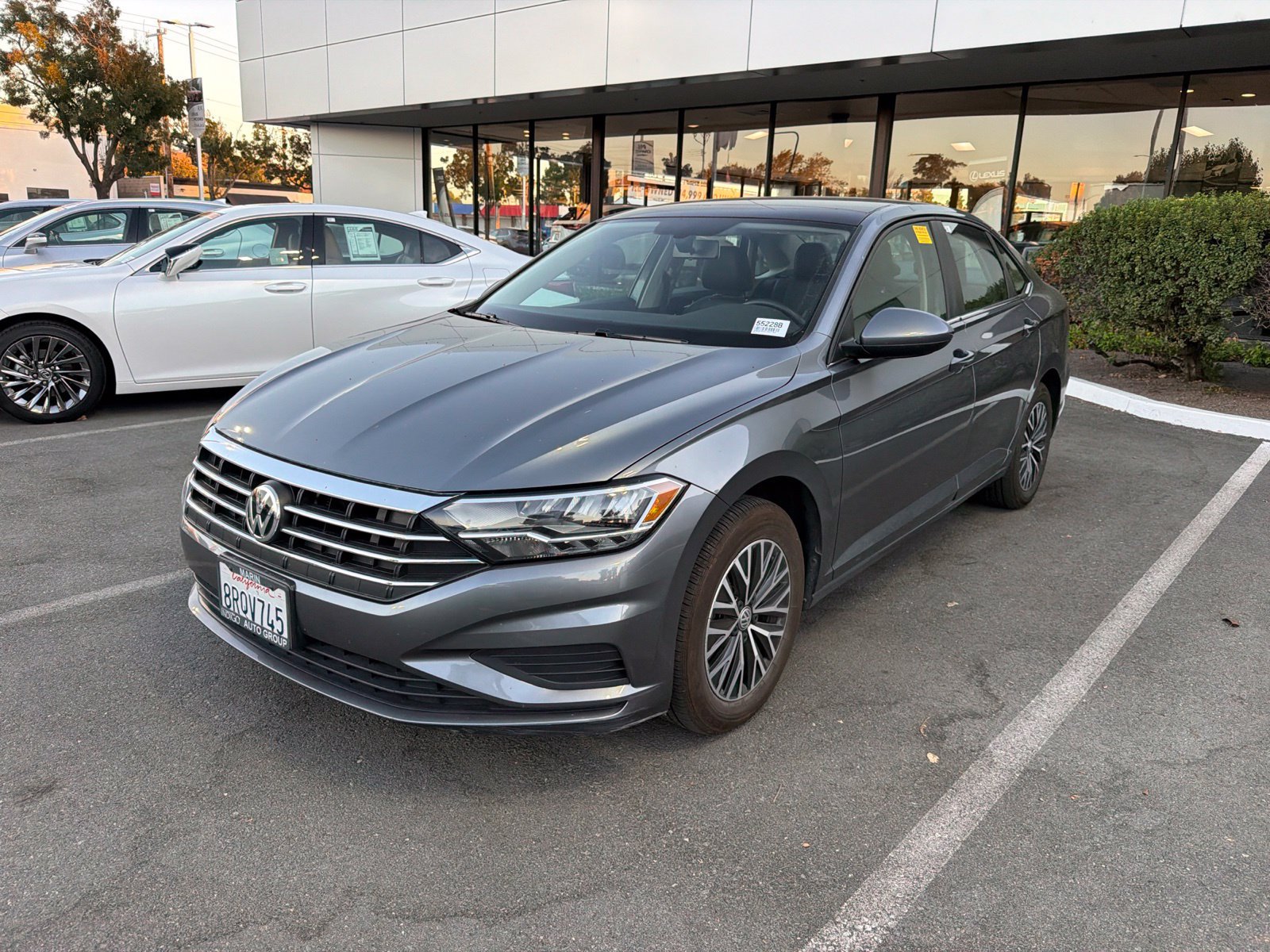 Used 2020 Volkswagen Jetta SE w/ SE Cold Weather Package FWD image 4