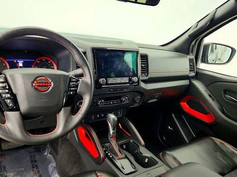 Used 2023 Nissan Frontier PRO-4X w/ Pro-4X Premium Package image 13