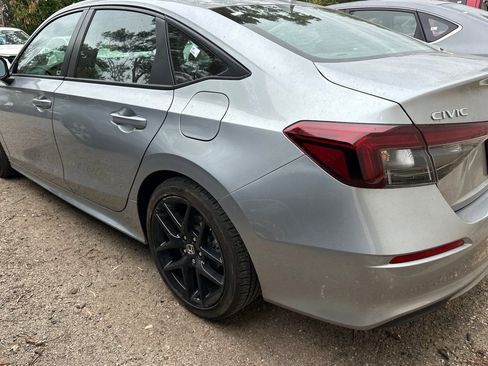 Used 2025 Honda Civic Sport image 6