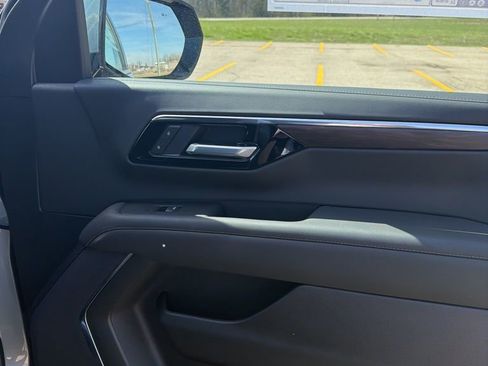 New 2026 Chevrolet Tahoe LS image 19