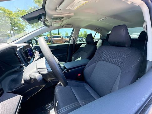 Used 2025 Toyota Camry LE w/ Convenience Package FWD image 10