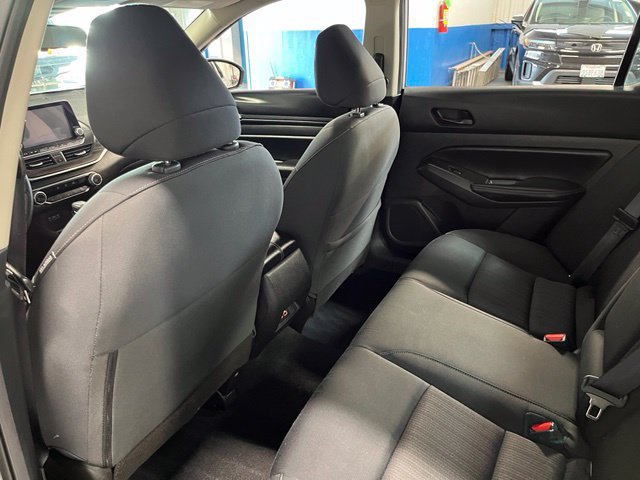 Used 2024 Nissan Altima 2.5 SV FWD image 18