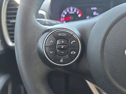 Used 2021 Kia Soul LX FWD image 17