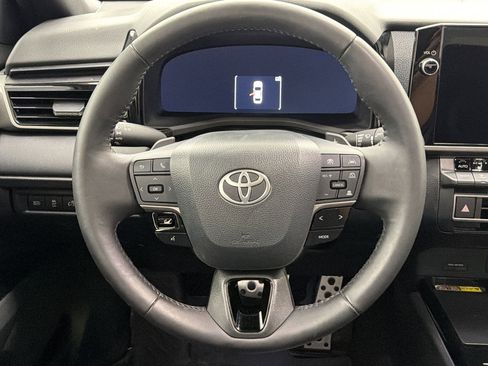 Used 2025 Toyota Camry XSE FWD image 16